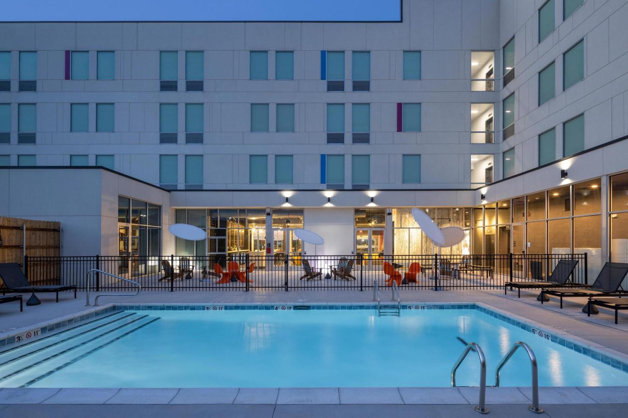 Aloft Quail Springs